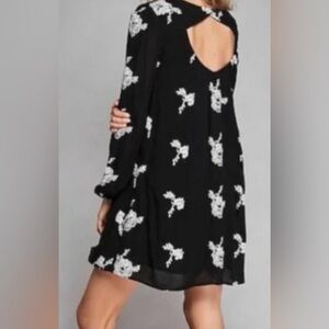 Altar'd State Black Swing Dress w/ White Embroidered Flowers Keyhole Back Size L